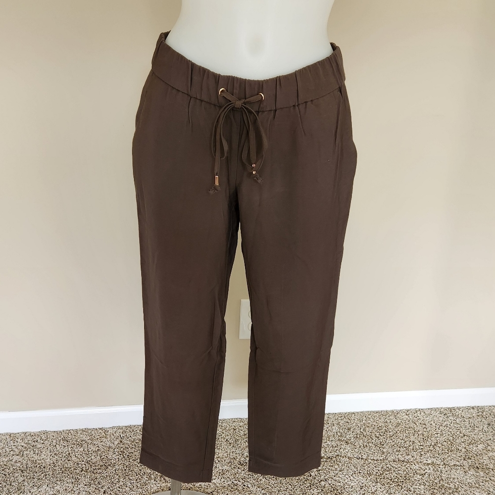 Green Pull on pants